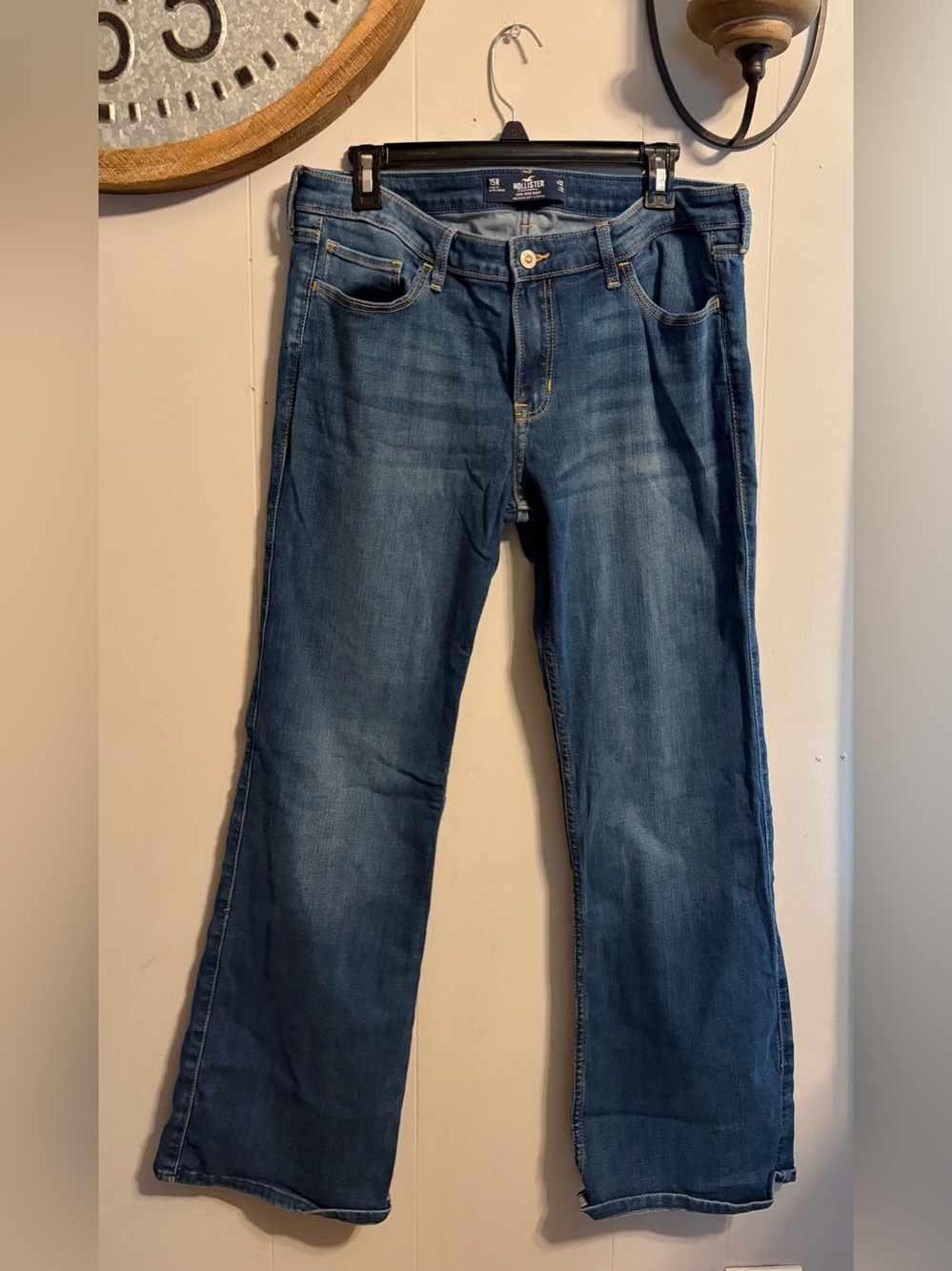 Hollister Women's Medium Blue Flared Jeans Low Rise Boot Cut